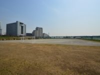 多摩川ガス橋緑地球技場2