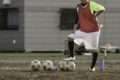 サッカーのプレーの幅を広げる逆足トレーニング